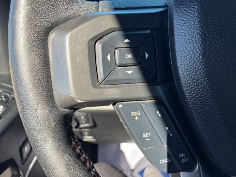 Used 2019 Ford F150 Lariat w/ Equipment Group 502A Luxury image 29