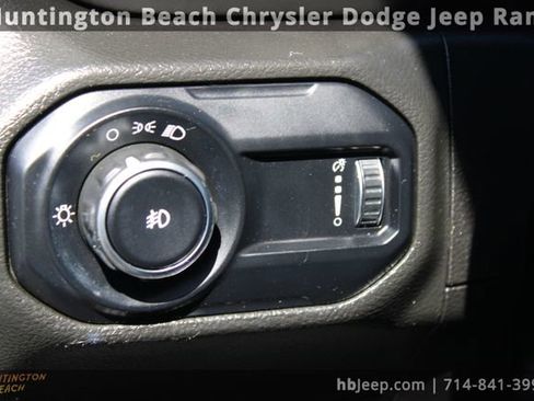 Used 2023 Jeep Wrangler Sport image 12
