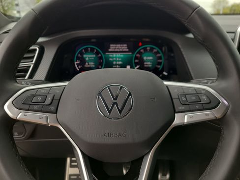Used 2025 Volkswagen Atlas Cross Sport SEL Premium R-Line AWD/4WD image 23