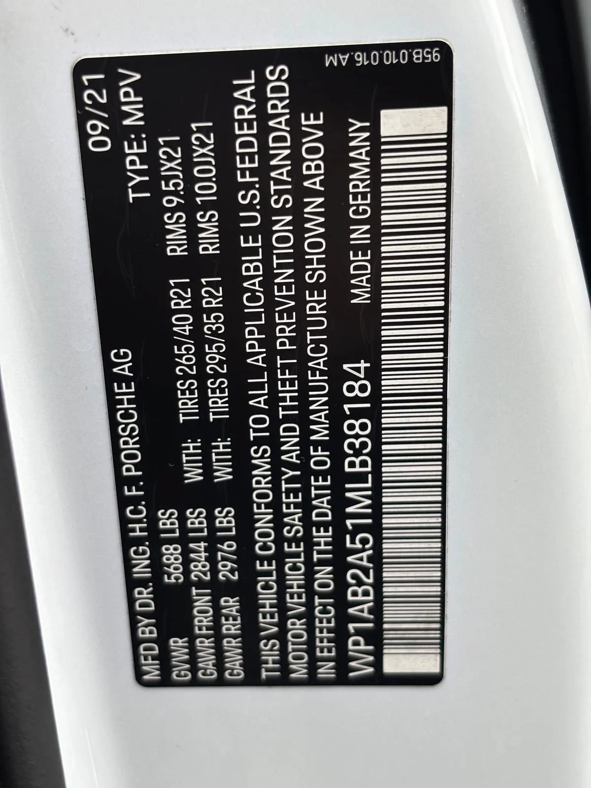 Used 2021 Porsche Macan S AWD/4WD image 40