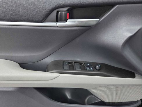 Used 2023 Toyota Camry SE FWD image 20