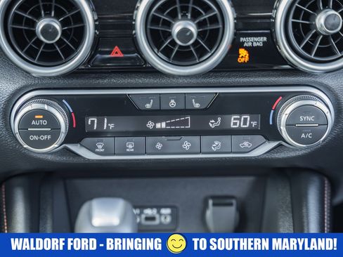 Used 2023 Nissan Sentra SR w/ SR Premium Package image 24