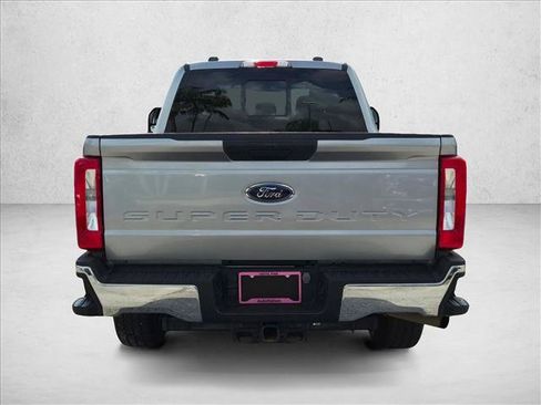 Used 2024 Ford F250 XLT w/ FX4 Off-Road Package AWD/4WD image 6