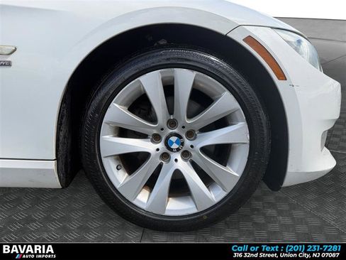 Used 2011 BMW 328i xDrive Coupe AWD/4WD image 9