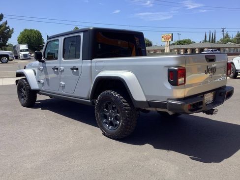 Used 2023 Jeep Gladiator Willys image 22