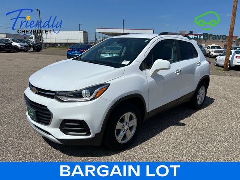 Certified 2019 Chevrolet Trax LT w/ LT Convenience Package AWD/4WD image 1