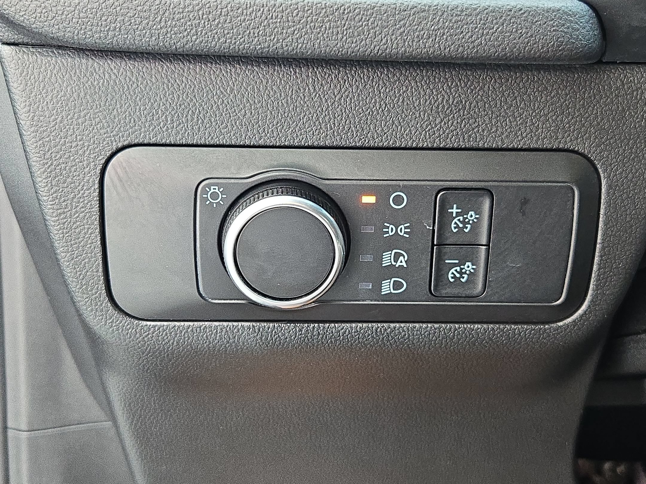 Used 2025 Ford Escape ST-Line FWD image 36