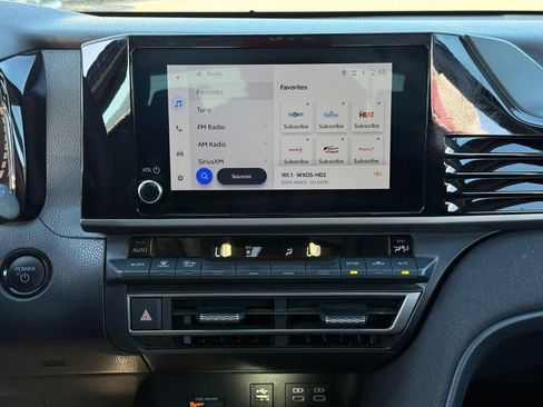 Used 2025 Toyota Camry LE FWD image 18