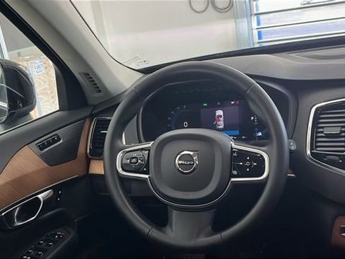 Certified 2023 Volvo XC90 B6 Plus image 19