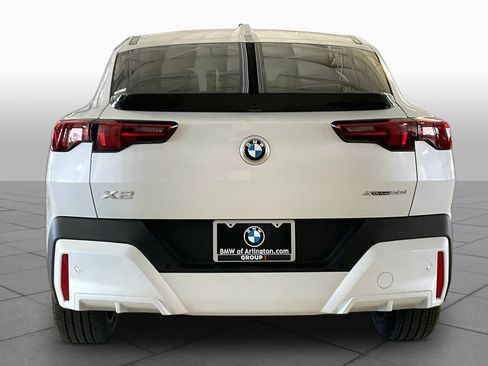 New 2026 BMW X2 xDrive28i w/ Technology Package AWD/4WD image 4