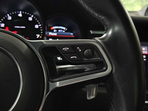 Used 2019 Porsche Macan AWD/4WD image 32