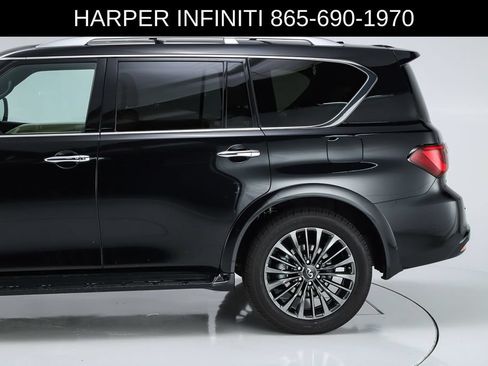 Used 2024 INFINITI QX80 Sensory w/ Cargo Package AWD/4WD image 4