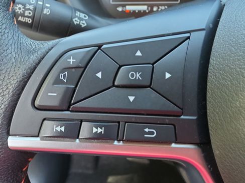 Used 2024 Nissan Kicks SR FWD image 30
