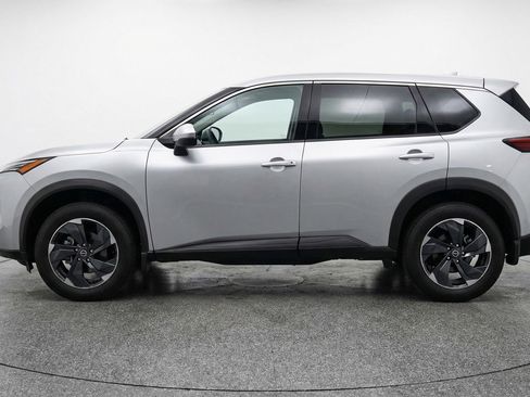 Used 2025 Nissan Rogue SV FWD image 5