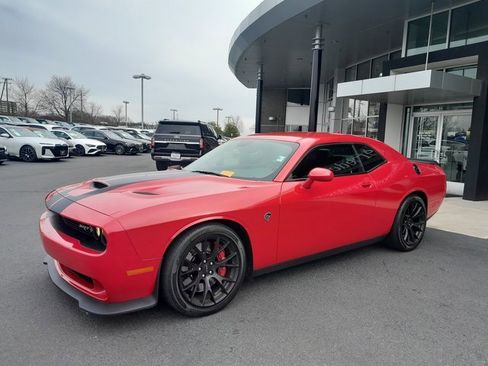 Used 2016 Dodge Challenger SRT Hellcat image 17