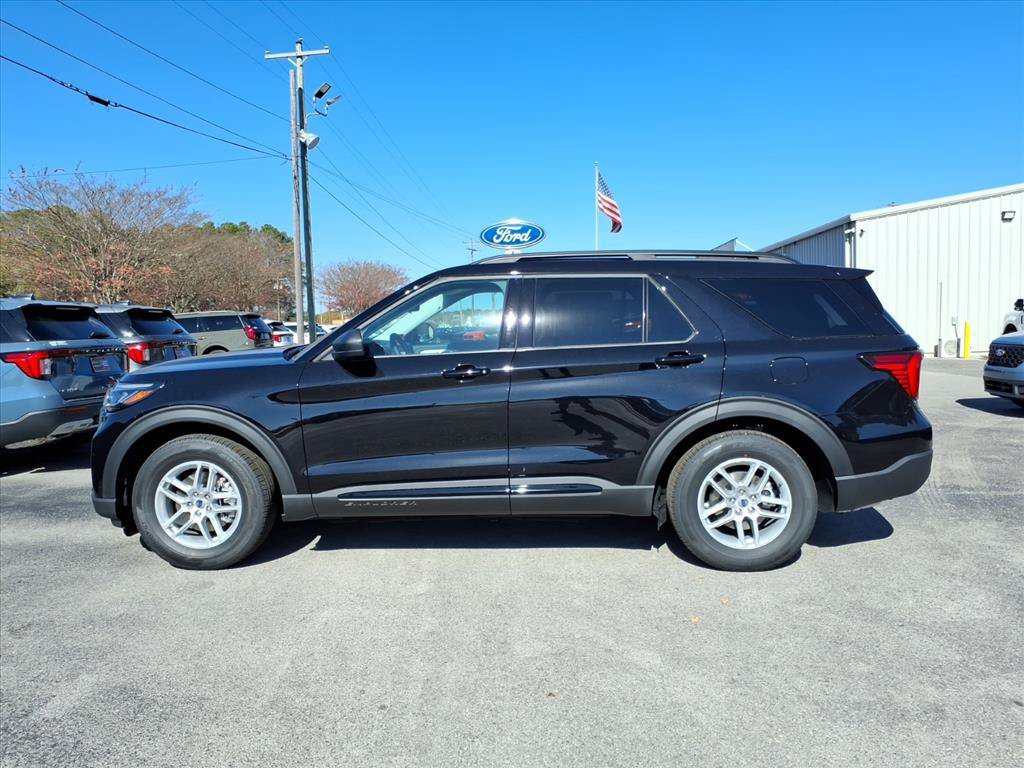 New 2026 Ford Explorer Active w/ Active Comfort Package RWD image 2