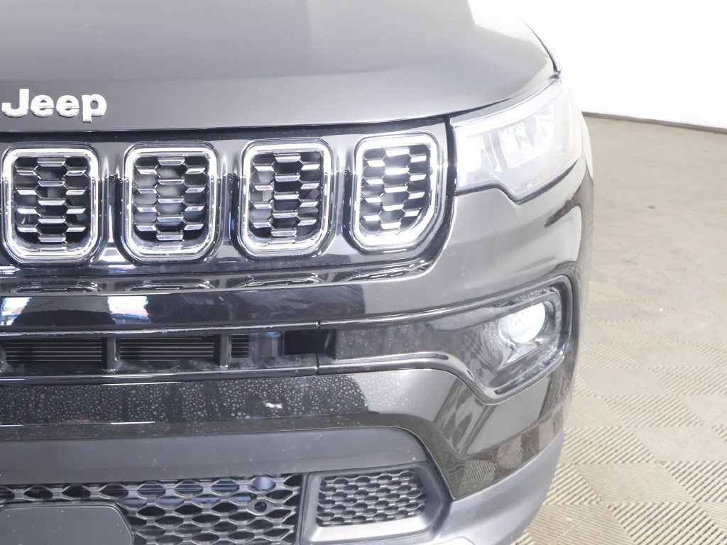 Used 2026 Jeep Compass Limited AWD/4WD image 15
