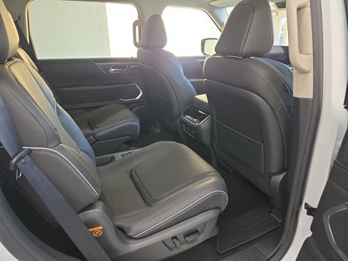 New 2026 INFINITI QX80 Luxe w/ Cargo Package AWD/4WD image 11
