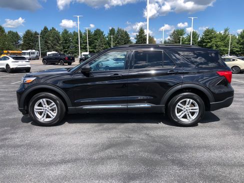 Certified 2023 Ford Explorer XLT w/ Equipment Group 202A image 2