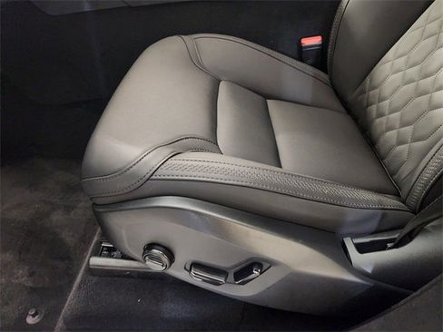 Used 2025 Volvo XC90 B5 Plus image 25