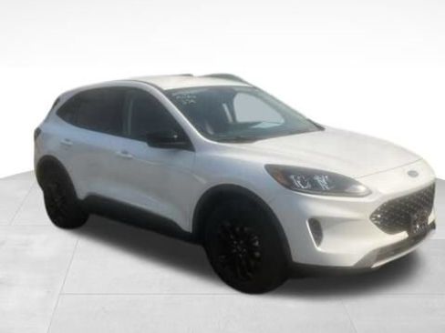 Certified 2020 Ford Escape SE Sport AWD/4WD image 9