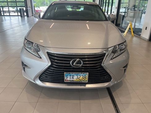 Used 2018 Lexus ES 350 w/ Premier Package FWD image 4