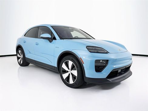 Used 2024 Porsche Macan 4 Electric image 7