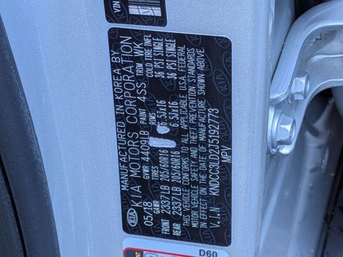 Used 2018 Kia Niro EX Premium image 24