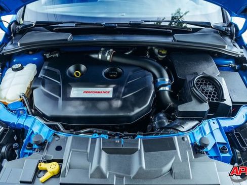 Used 2016 Ford Focus RS AWD/4WD image 26