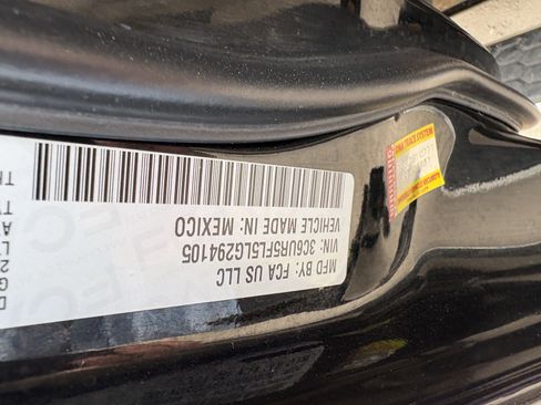 Used 2020 RAM 2500 Laramie image 18