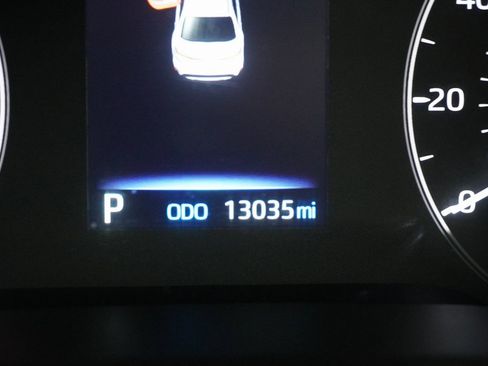 Certified 2025 Toyota Corolla LE image 5