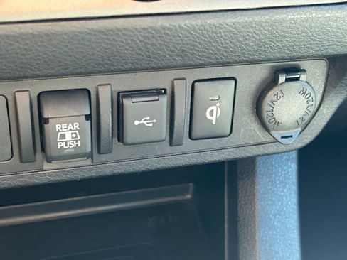 Certified 2023 Toyota Tacoma TRD Off-Road AWD/4WD image 29