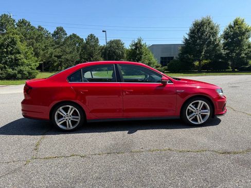 Used 2017 Volkswagen Jetta GLI image 7