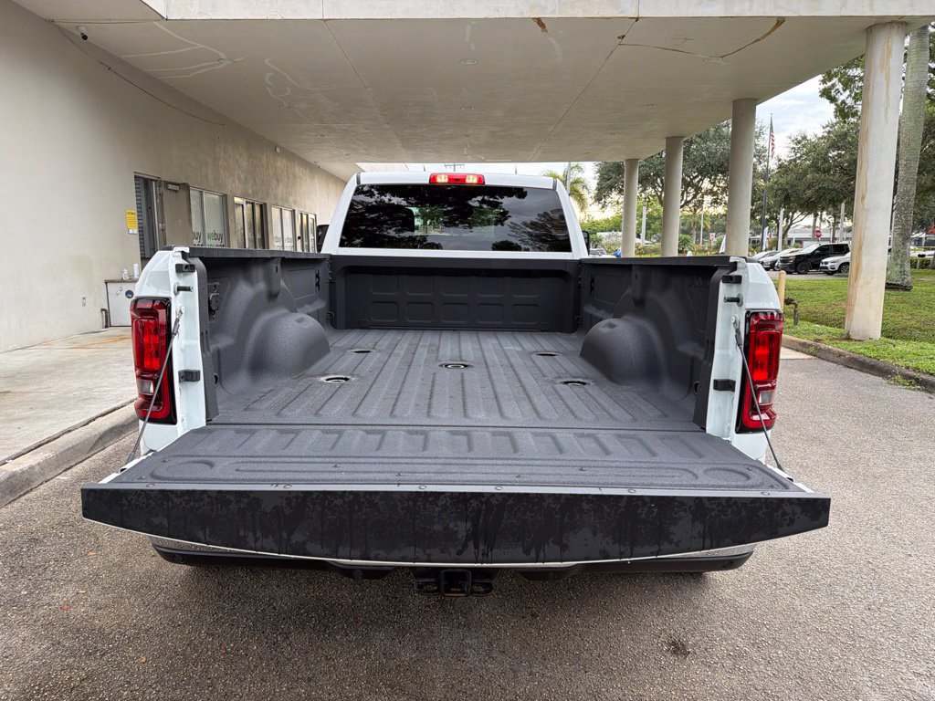 Used 2025 RAM 3500 Big Horn AWD/4WD image 37