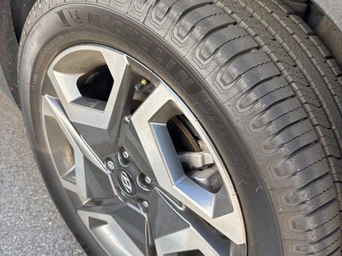 Used 2023 Hyundai Palisade Limited image 6