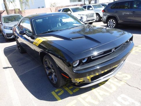 Used 2019 Dodge Challenger SXT w/ Plus Package RWD image 2