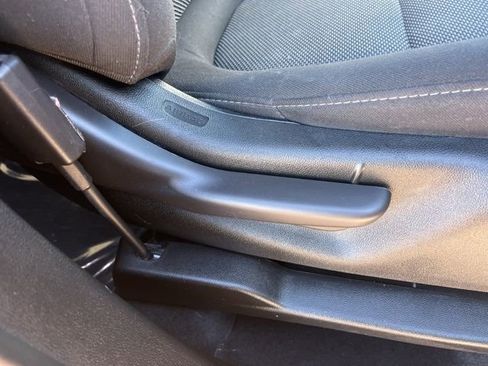 Used 2023 Chevrolet Traverse LT image 53