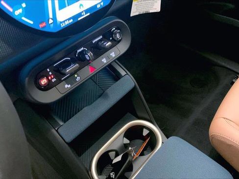 Used 2025 MINI Cooper Countryman S w/ Comfort Package Max image 6