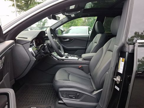 Certified 2025 Audi Q8 Premium Plus w/ Premium Plus Package AWD/4WD image 19