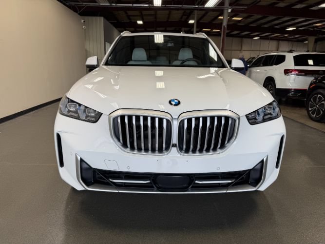 Used 2026 BMW X5 xDrive40i AWD/4WD image 8