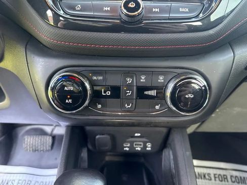 Used 2022 Chevrolet TrailBlazer RS w/ Technology Package AWD/4WD image 23