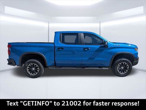 Used 2022 Chevrolet Silverado 1500 ZR2 w/ Technology Package AWD/4WD image 2