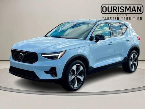 Certified 2026 Volvo XC40 B5 Plus w/ Protection Package Premier image 5