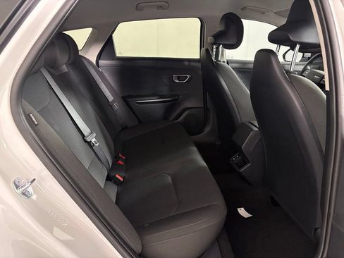 New 2026 Kia K4 FWD image 36