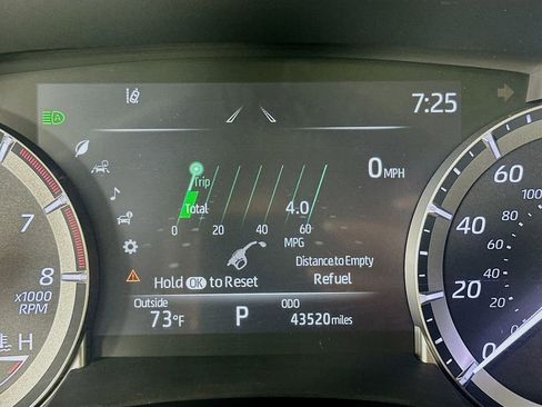 Certified 2024 Toyota Highlander XLE image 12