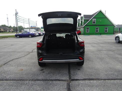 Used 2025 Chevrolet Trax LT w/ Driver Confidence Package FWD image 7