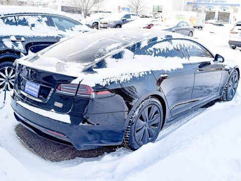 Used 2023 Tesla Model S Plaid image 2