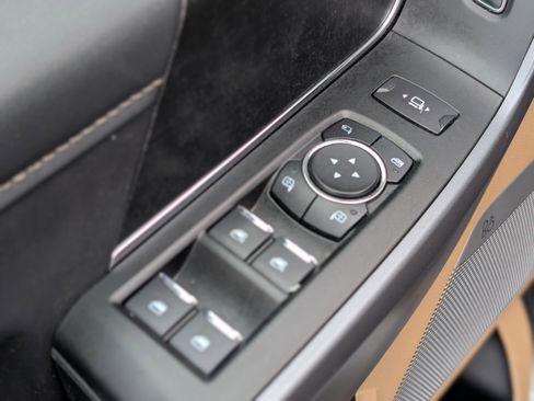 Used 2025 Ford F250 XLT w/ Black Appearance Package image 31