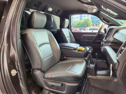 Used 2022 RAM 3500 Tradesman image 12