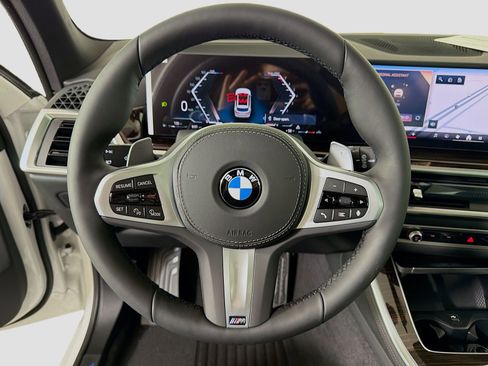 New 2026 BMW X5 xDrive40i w/ M Sport Package AWD/4WD image 13